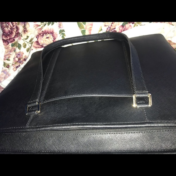LIKE NEW Michael Kors Tote - Picture 7 of 8